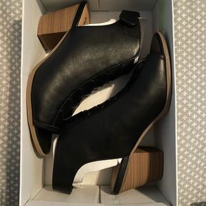 Mackerel Styled Heels
